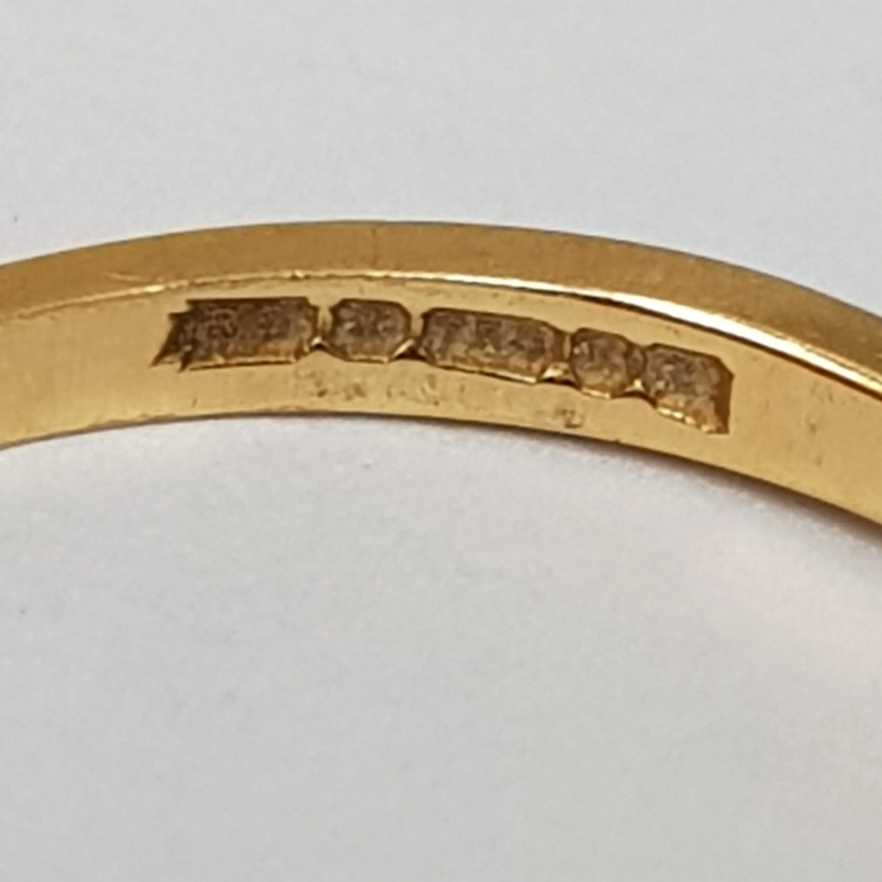 18k Gold Diamond Solitaire Ring 0.25cts Size U.K L Vintage London circa 1985