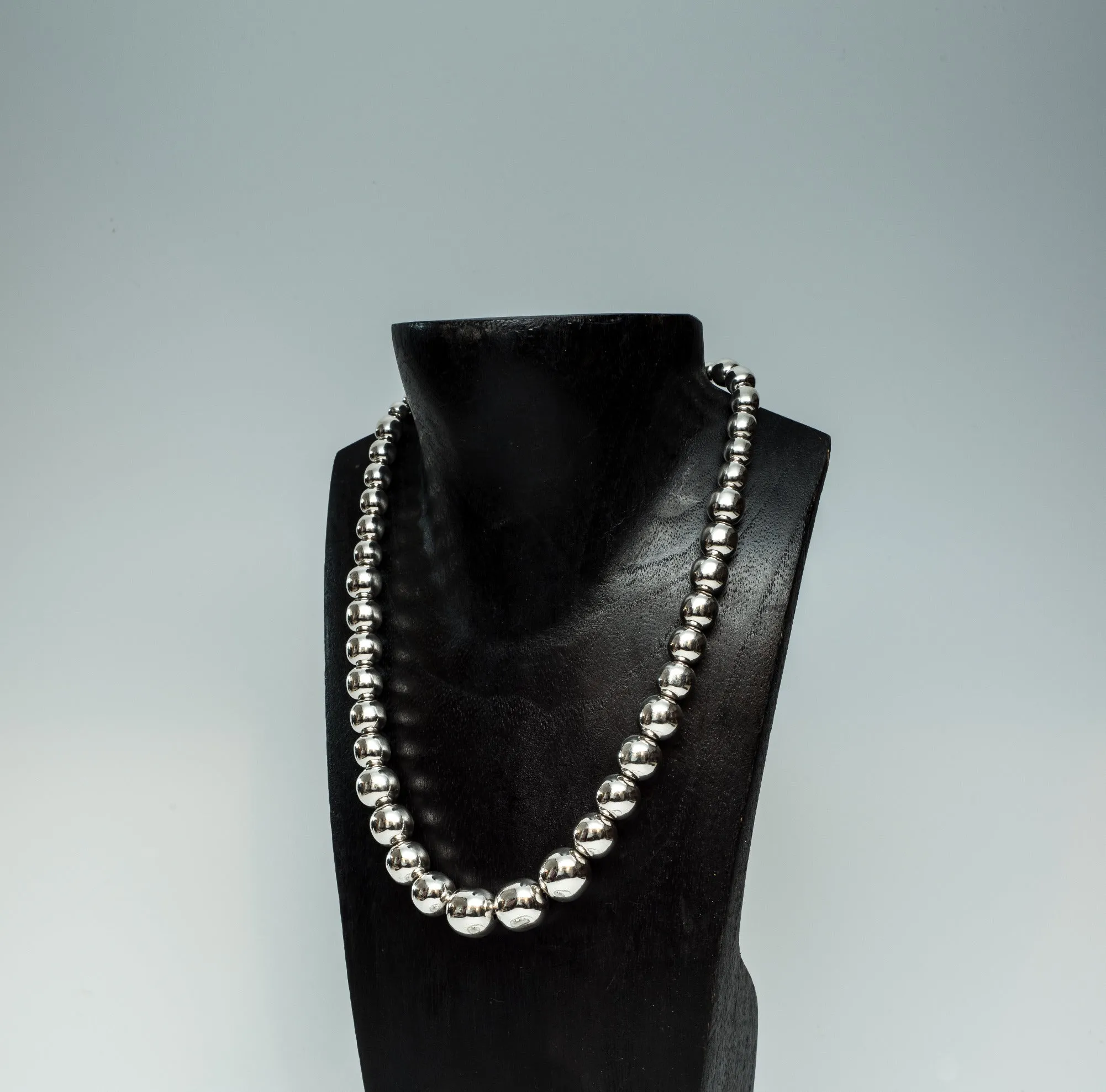 Graduated Silver Bead Set