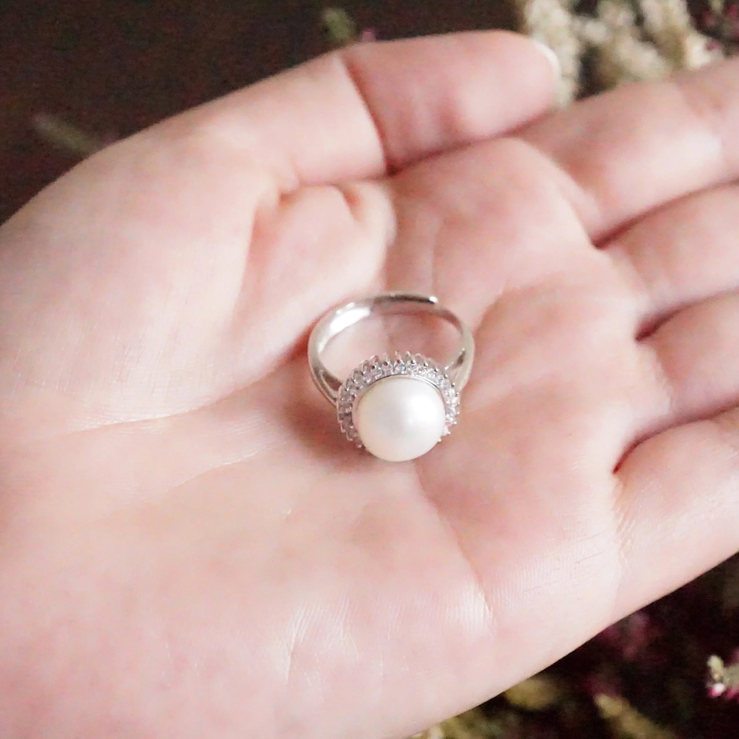 Leilani X - Fresh water pearl and zirconia ring