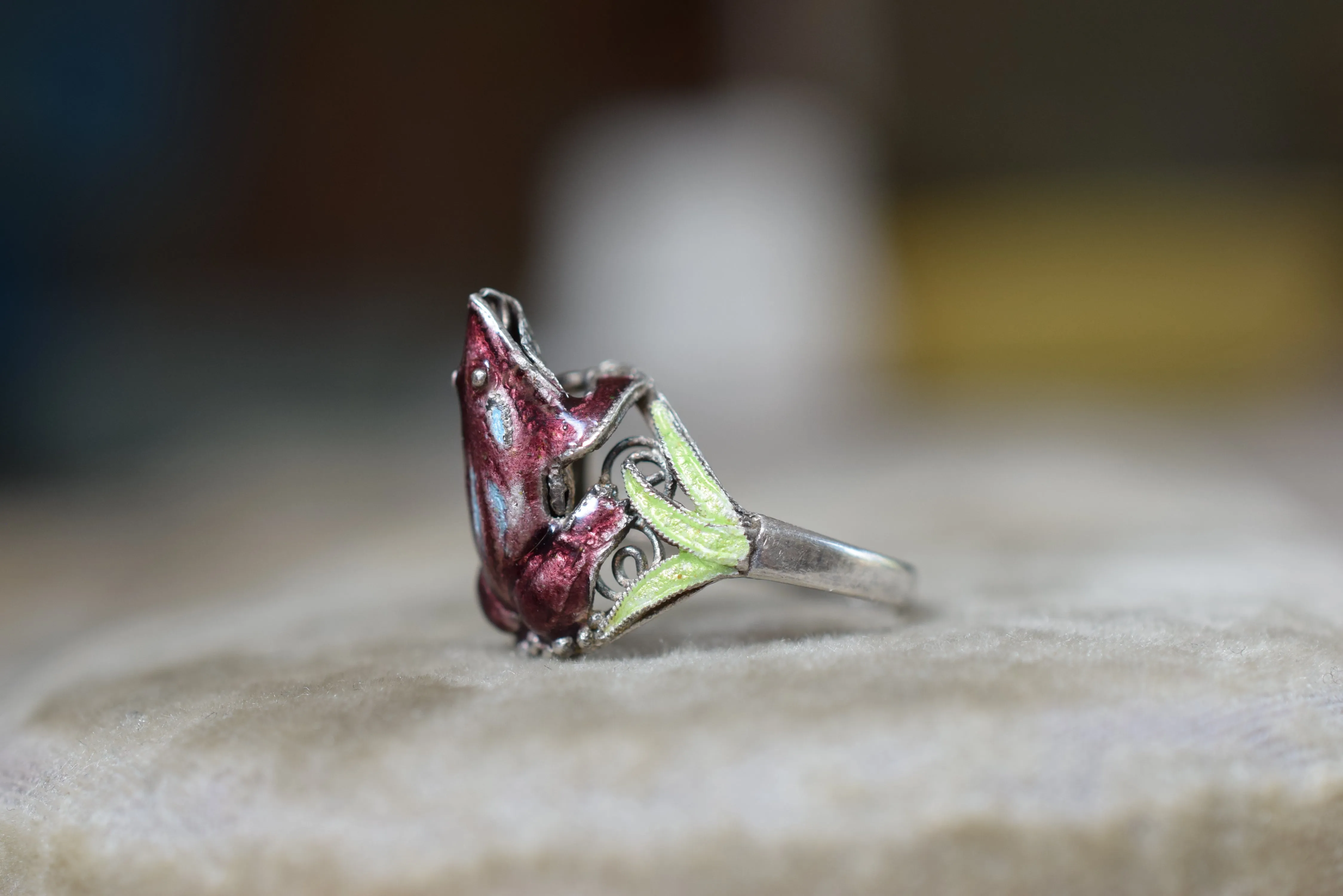 Vintage Enamel Frog Ring