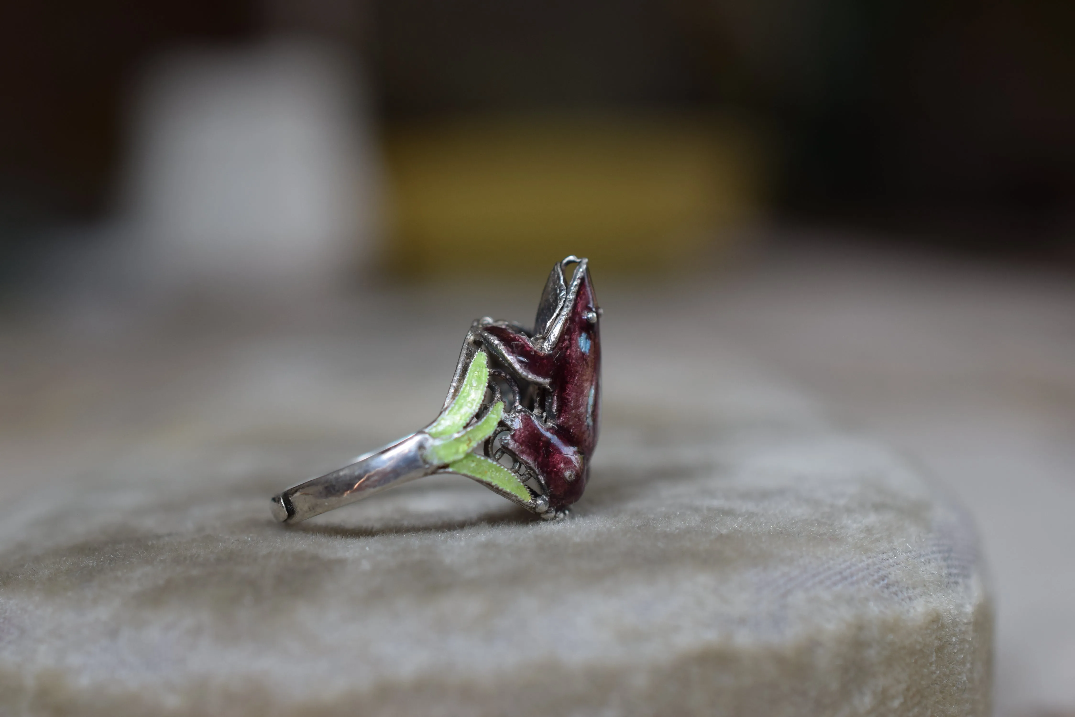 Vintage Enamel Frog Ring